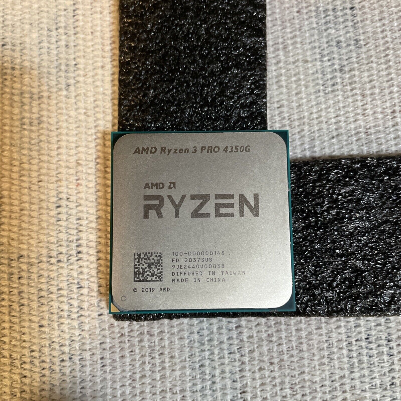 AMD Ryzen 3 Pro 4350g 3.8Ghz 4-core interface am4 CPU processor