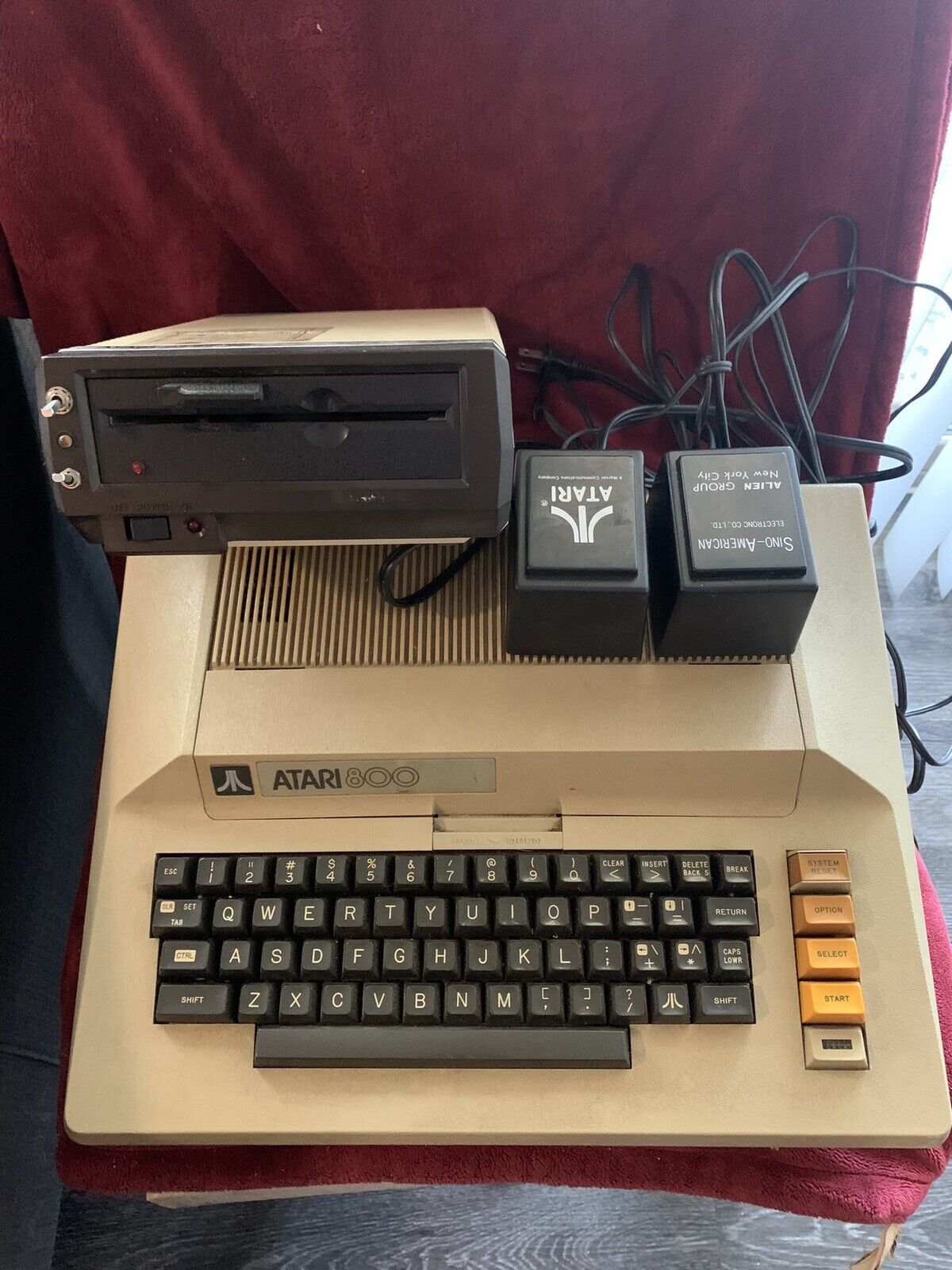 Vintage Atari 800 Home Computer w/850 Floppy Drive- Powers On - Untested