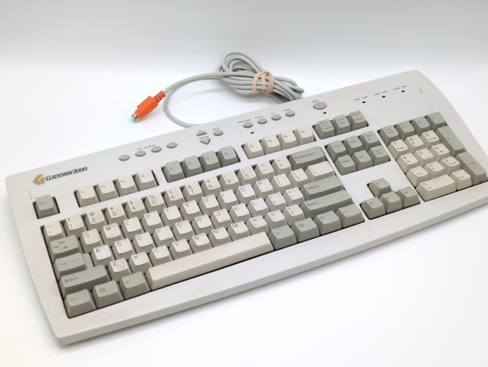Gateway 2000 Model 700598 Vintage PS2 Keyboard White