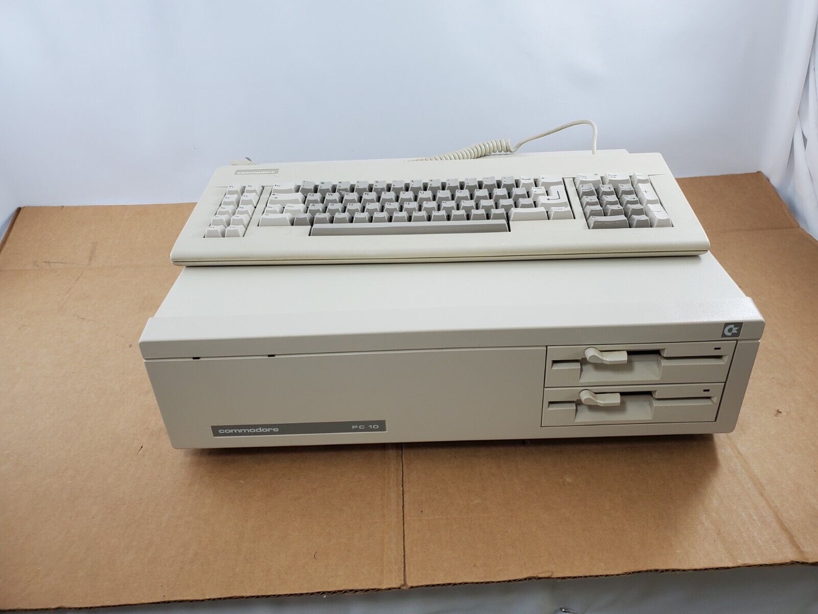 Vintage Commodore PC10 Computer and Keyboard Powers On