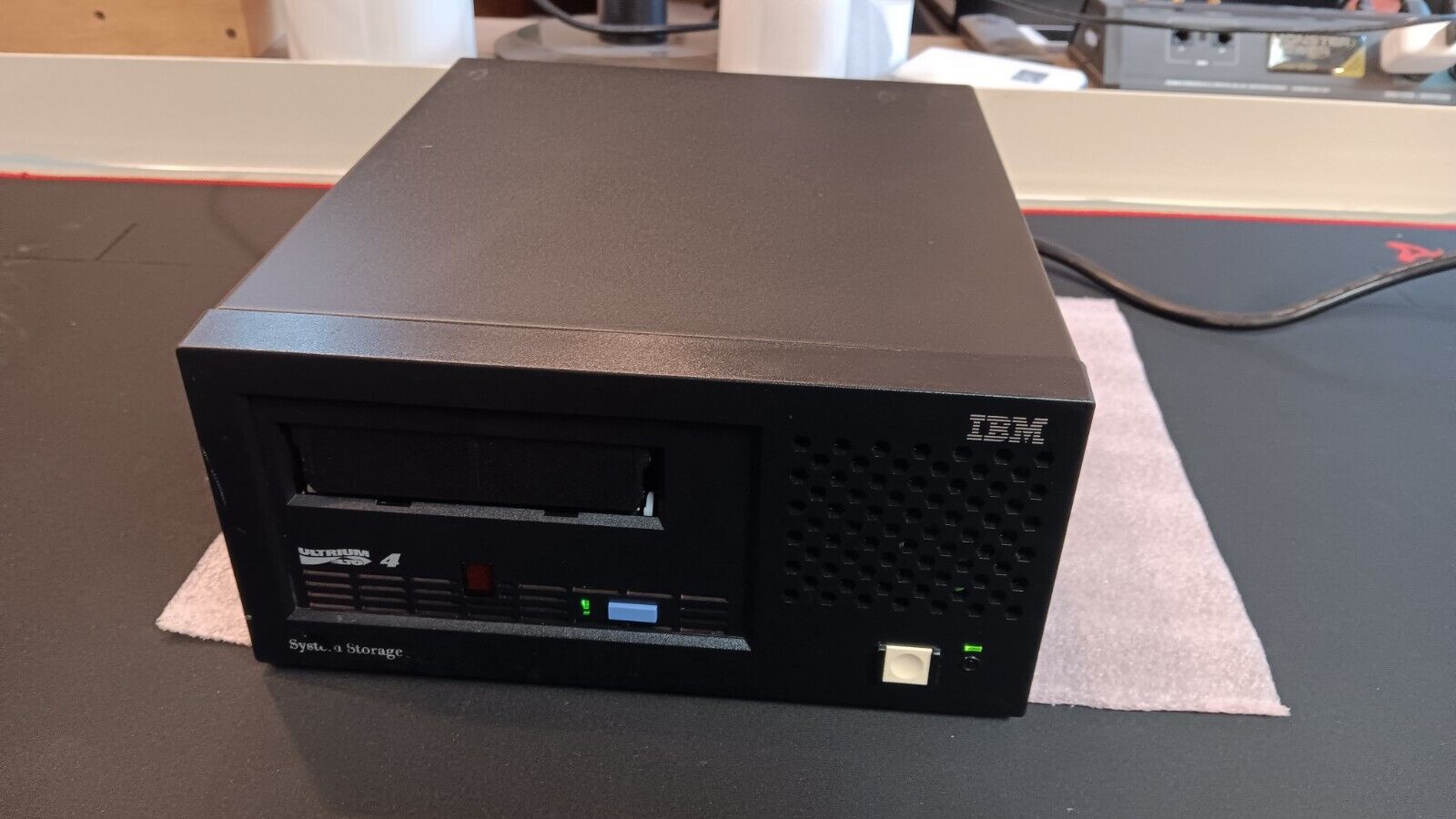 IBM 3580-L43 95P4400 Ultrium4 LTO4 SCSI External Drive 3580-S43 95P4692 22824F16