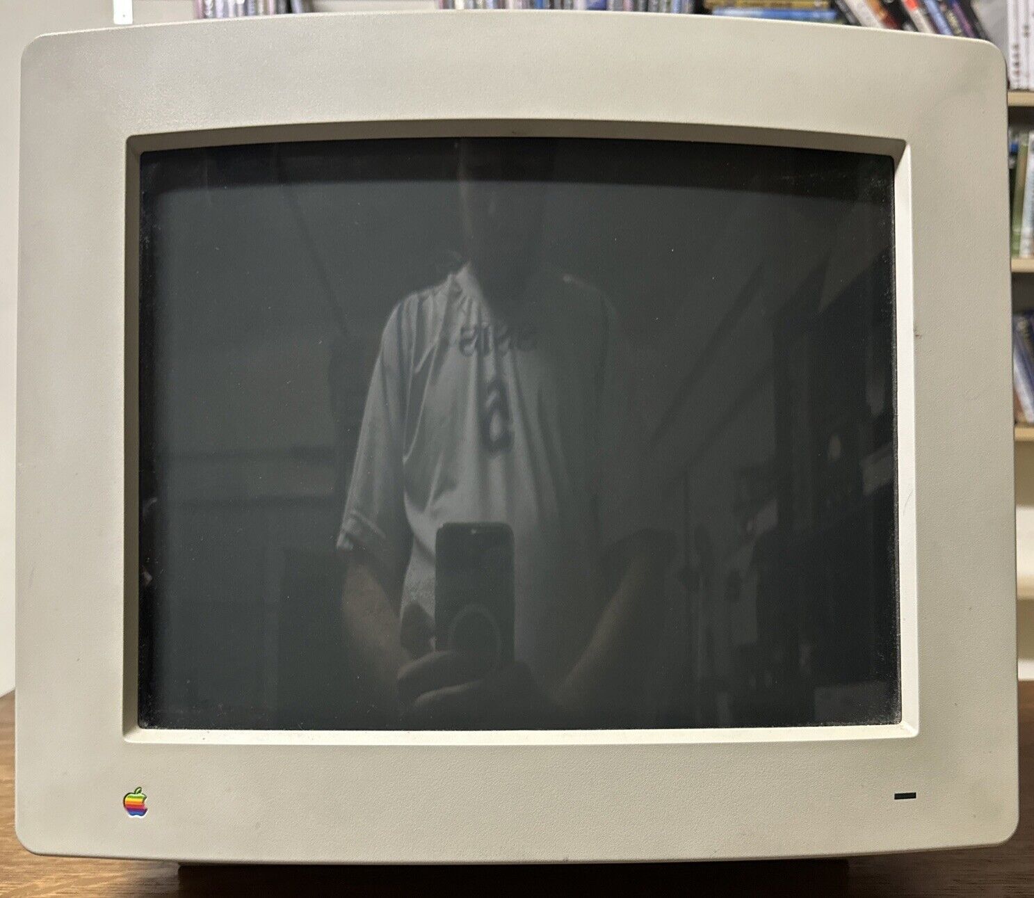 Vintage Macintosh AppleColor High Resolution RGB Monitor M0401 Apple Untested