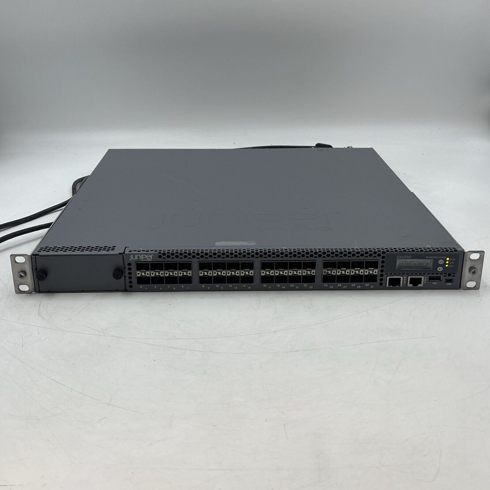 Juniper EX4550F-32F-AFI REV A 32-port Network Switch